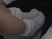 【無料エロ動画】 【アダルト動画】《フェチ》イタズラなユニフォーム今時ギャルが負傷した少年生徒に顔面騎乗まんこナメを強要したりギャソックスの足で顔面を擦りつけてる