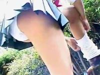 【アダルト動画】 【アダルト動画】【パンチラ隠撮動画】階段をミニスカ制服で登るスタイル良い女子校生のパンツを逆さ撮りｗｗ